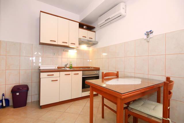 Villa Rosanda Apartments Trogir Exterior photo